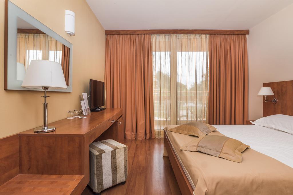 Plava Laguna Hotel